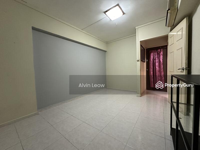 HDB Flat for Rent, 124A Rivervale Drive, SGD 800 | 99-year lease