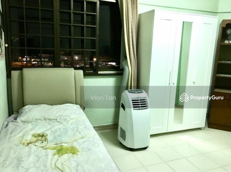 HDB Apartment for Rent, Common Room for RENT at Blk 309 Shunfu Road HDB Apartment Room Rental, $1,200, 1 Bed 1 Bath 129 sqft, SGD 1,200 | 99-year Leasehold