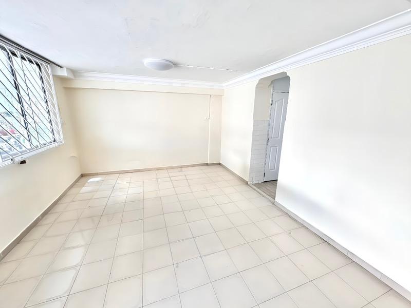Prop-GPT: HDB Apartment: D19  143 Serangoon North Avenue 1