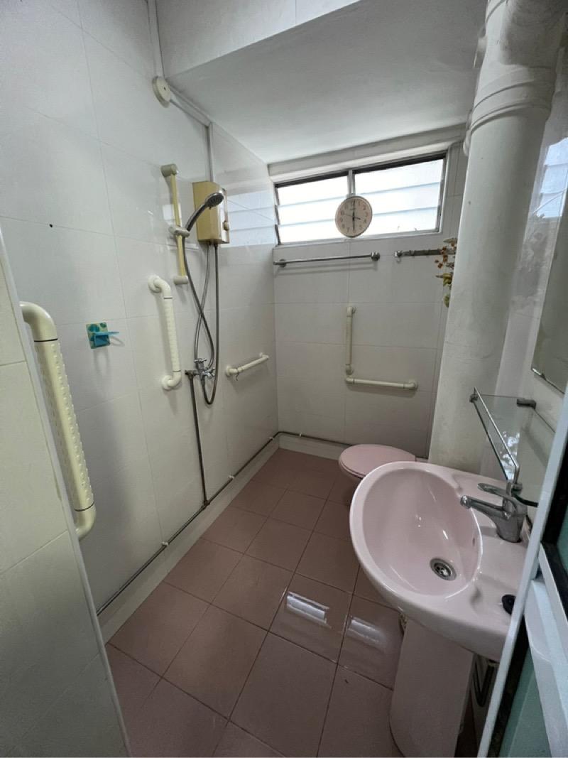 HDB Apartment for Rent, 409 Pandan Gardens HDB Apartment For Rent, $3,700, 3 Bed 2 Bath 1,044 sqft $3.54 psf, SGD 3,700 | 99-year Leasehold