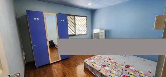 Prop-GPT: HDB Apartment: D18 Pasir Ris 111 Pasir Ris Street 11
