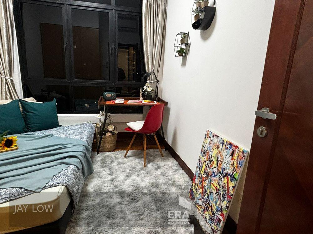 Condominium for Rent: 