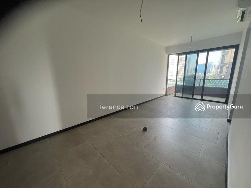 Prop-GPT: Condominium: D07  Midtown Modern