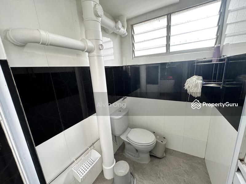 HDB Flat for Rent, 712 Yishun Avenue 5, SGD 3,200 | 99-year lease