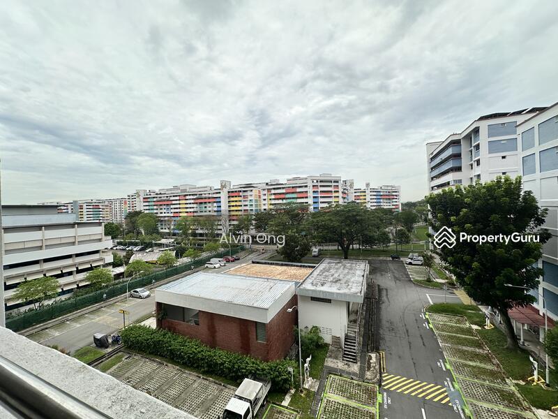 HDB Flat for Rent, 712 Yishun Avenue 5, SGD 3,200 | 99-year lease