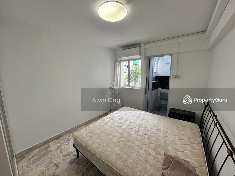 HDB Flat for Rent, 712 Yishun Avenue 5, SGD 3,200 | 99-year lease