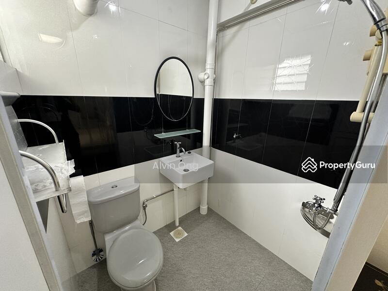 HDB Flat for Rent, 712 Yishun Avenue 5, SGD 3,200 | 99-year lease