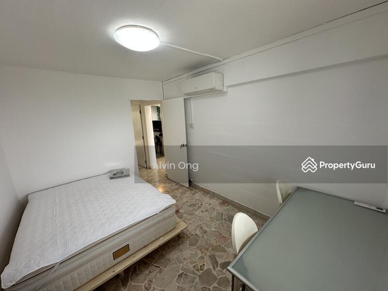 HDB Flat for Rent, 712 Yishun Avenue 5, SGD 3,200 | 99-year lease