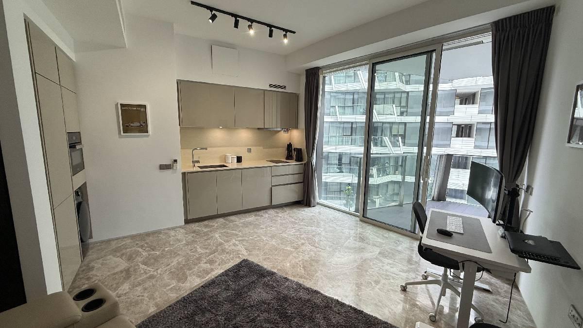 Condominium for Rent: D04, 098018