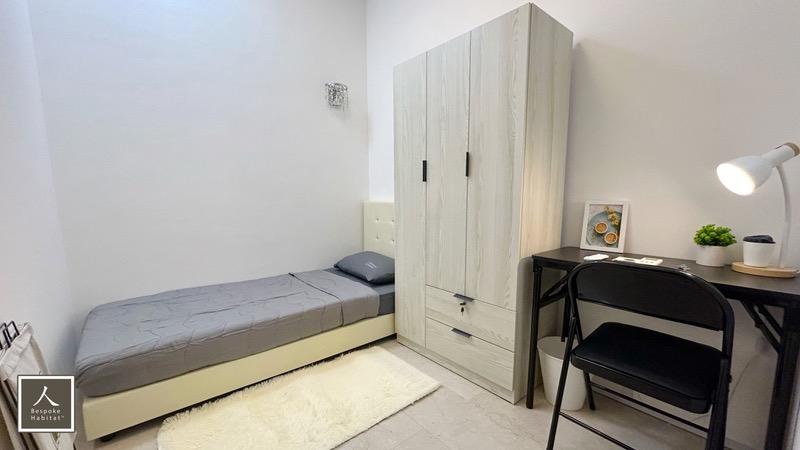 Condominium for Rent, Simsville Condominium Room Rental, $1,200, 1 Bed 1 Bath 100 sqft $12.00 psf, SGD 1,200 | 99-year Leasehold