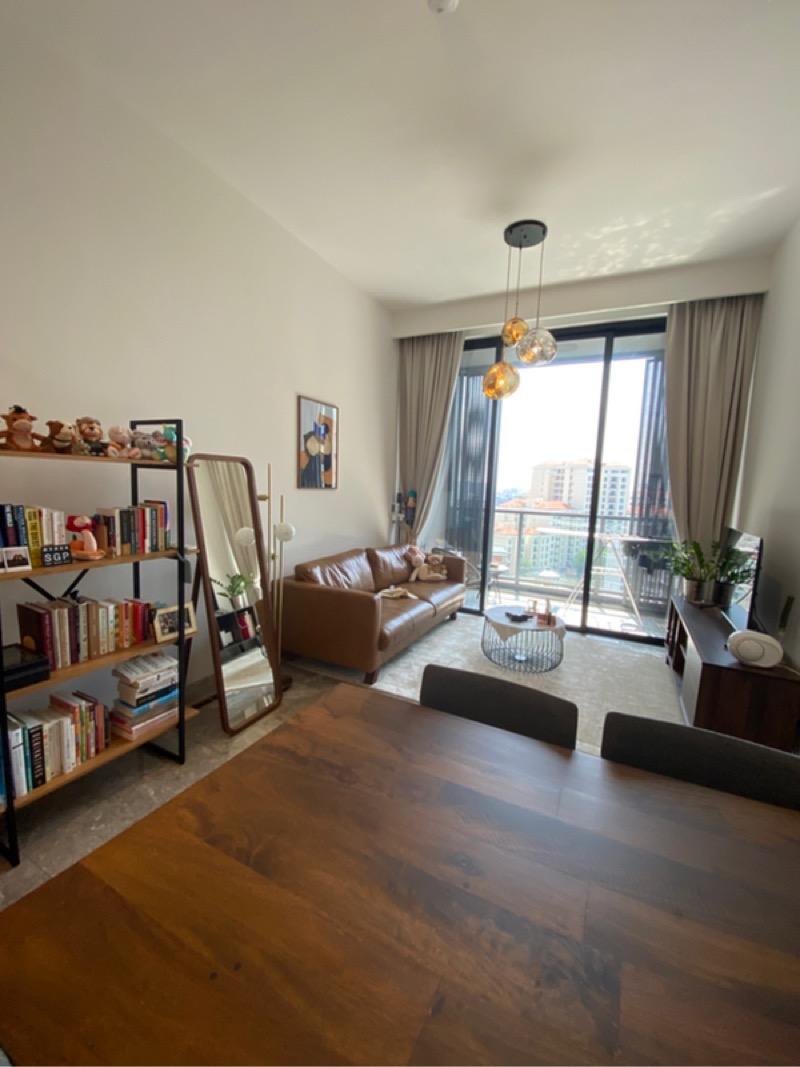Prop-GPT: Condominium: D09  Martin Modern