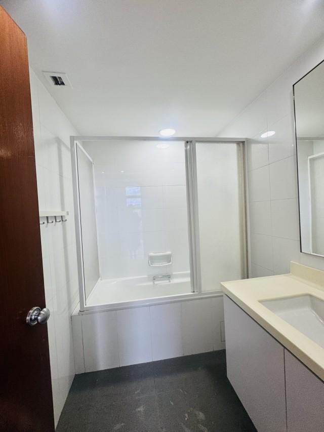 Condominium for Rent, Bournemouth Eight Condominium For Rent, $16,500, 6 Bed 6 Bath 8,000 sqft $2.06 psf, SGD 16,500 | Freehold