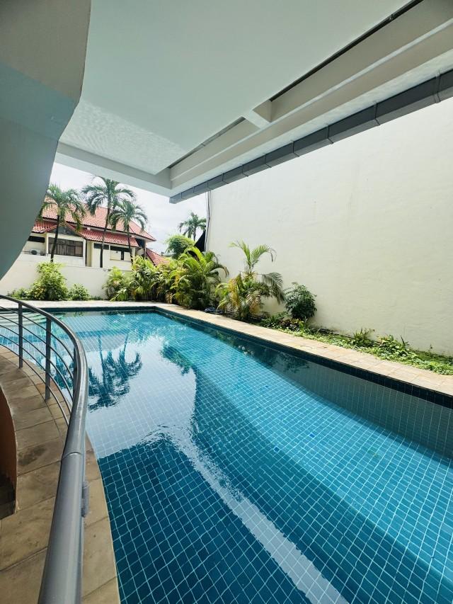 Condominium for Rent, Bournemouth Eight Condominium For Rent, $16,500, 6 Bed 6 Bath 8,000 sqft $2.06 psf, SGD 16,500 | Freehold