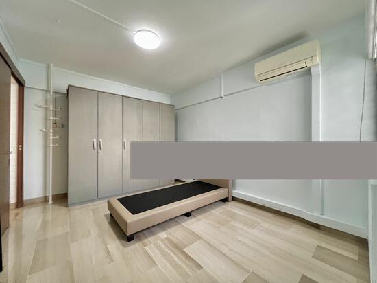 HDB Apartment for Rent: D18, 521109