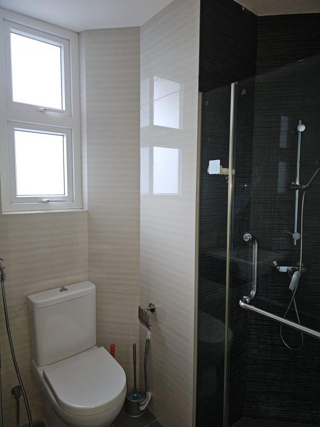 Apartment for Rent, Le Regal Apartment For Rent, $2,400, 1 Bed 1 Bath 398 sqft $6.03 psf, SGD 2,400 | Freehold