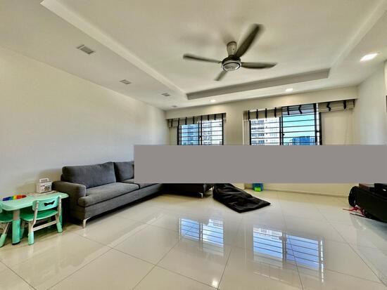 Prop-GPT: HDB Apartment: D19 Punggol 308A Punggol Walk