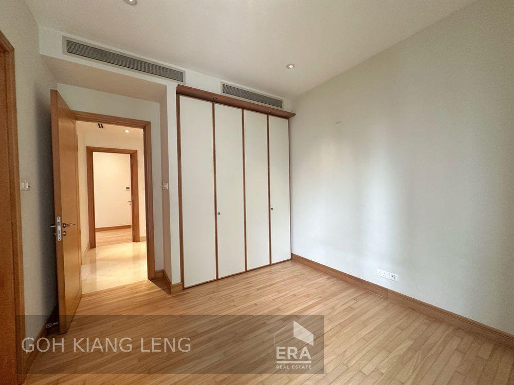 Condominium for Rent: 