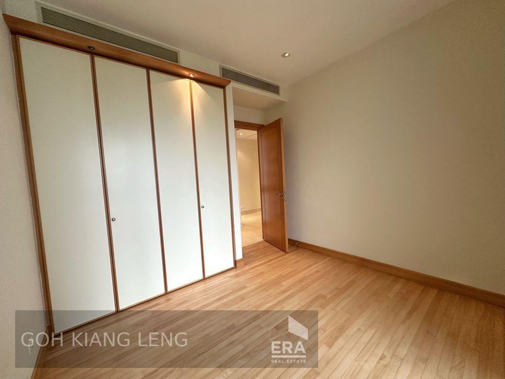 Condominium for Rent: 