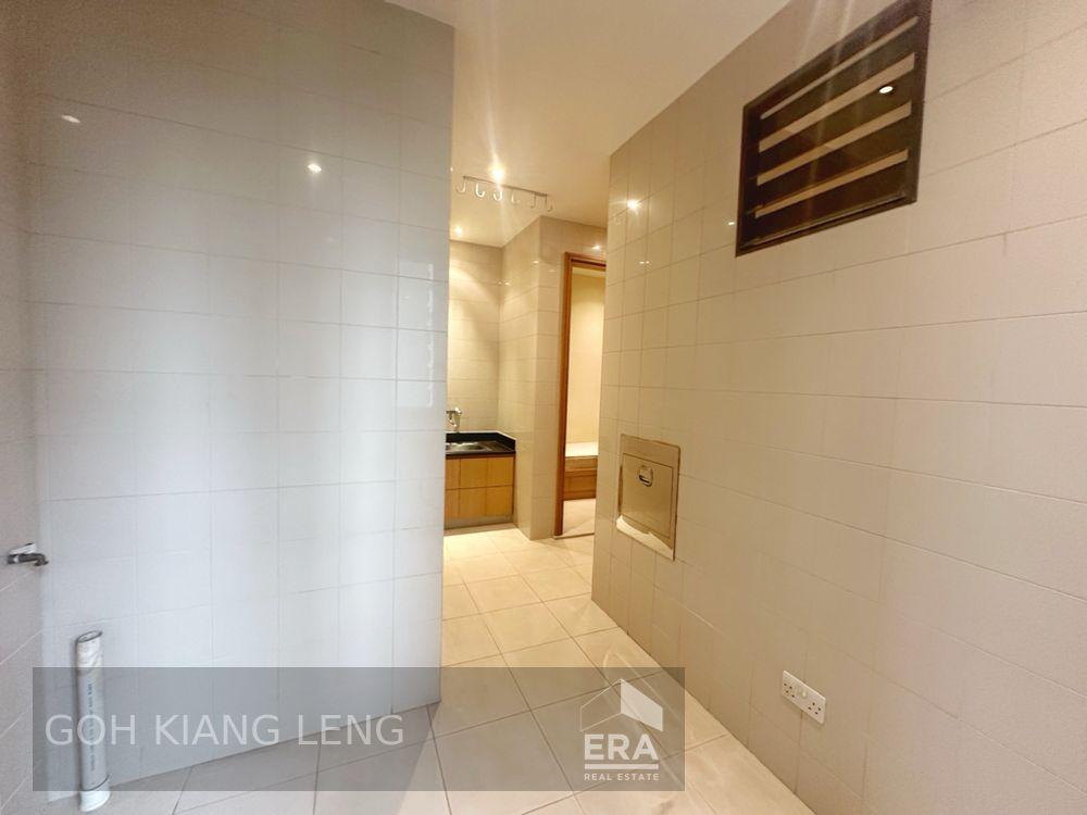 Condominium for Rent: 