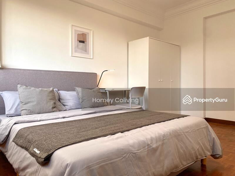 Prop-GPT: Condominium: D21  Pine Grove