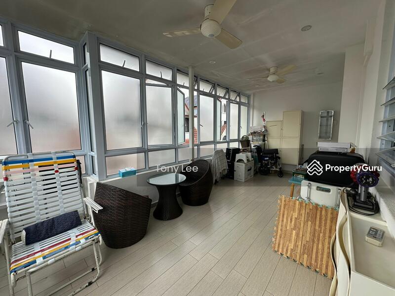 Corner Terrace for Rent, Parry Green, SGD 7,500 | 99-year lease