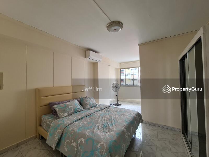 Prop-GPT: HDB Flat: D22 Boon Lay 712 Jurong West Street 71