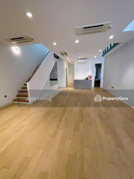 Prop-GPT: Semi-Detached: D10  Victoria Park Villas