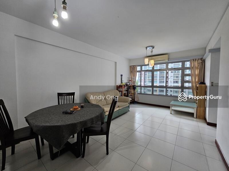 Prop-GPT: HDB Flat: D10 Holland 23 Ghim Moh Link