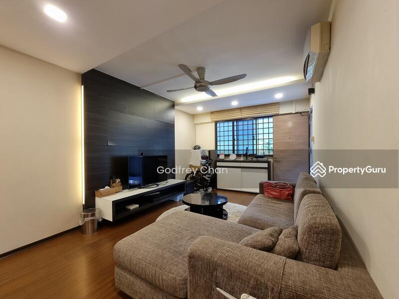 Prop-GPT: HDB Flat: D22  264 Jurong East Street 24