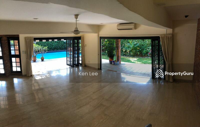 Prop-GPT: Semi-Detached: D10  ??? Charming yet Modern Black n White 4-Bedrm Semi-D | Pool | Lush Gdns | Botanic Gdns MRT | Serene