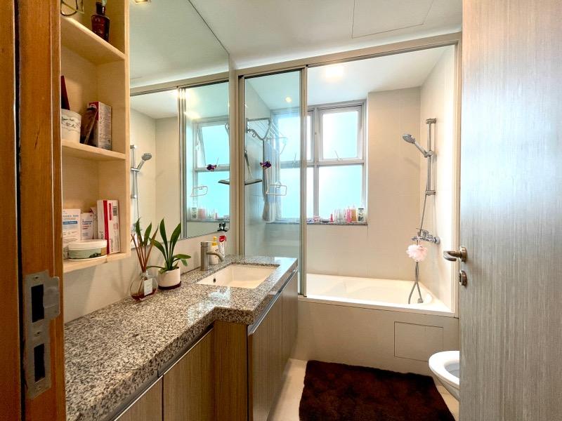 Condominium for Rent, THE METROPOLITAN CONDOMINIUM Condominium For Rent, $8,500, 3 Bed 3 Bath 1,399 sqft $6.08 psf, SGD 8,500