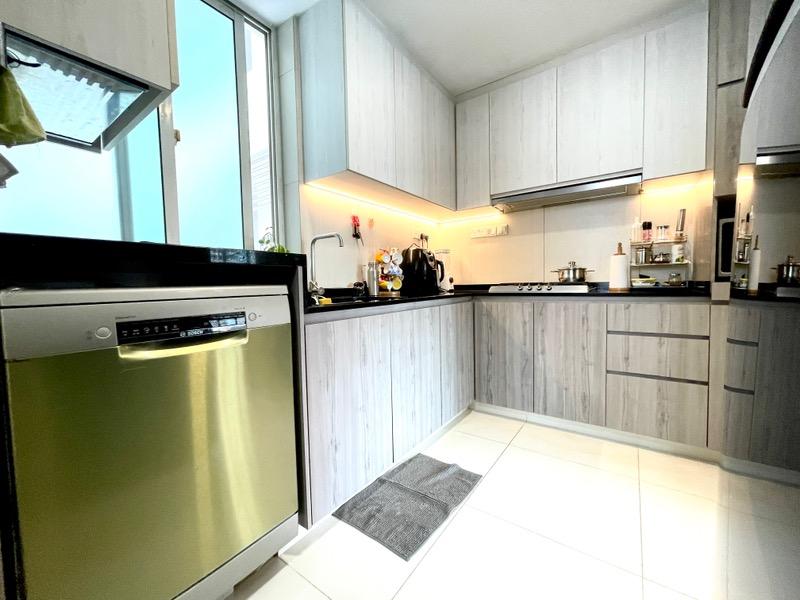 Condominium for Rent, THE METROPOLITAN CONDOMINIUM Condominium For Rent, $8,500, 3 Bed 3 Bath 1,399 sqft $6.08 psf, SGD 8,500