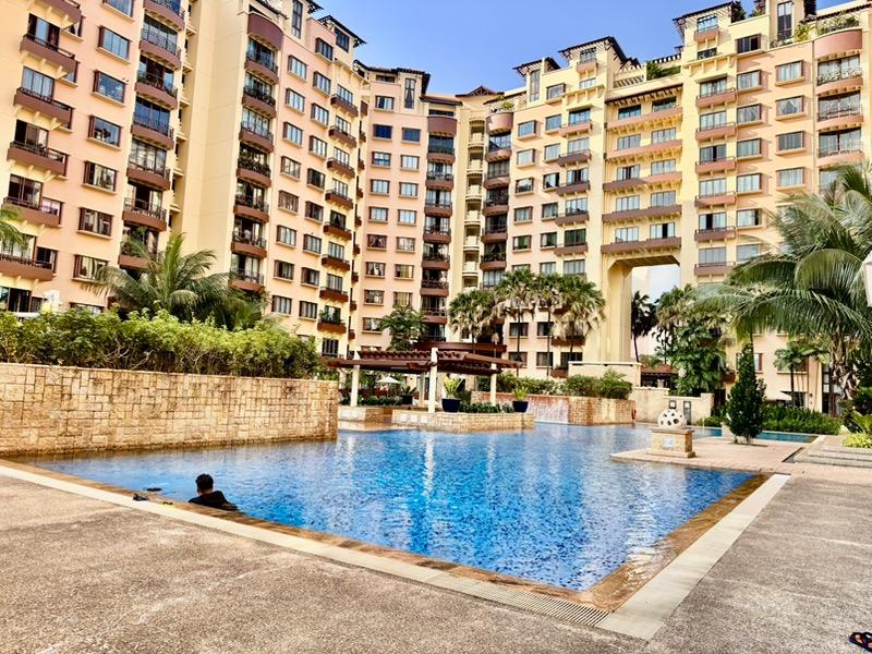 Prop-GPT: Condominium: D18  Tropical Spring