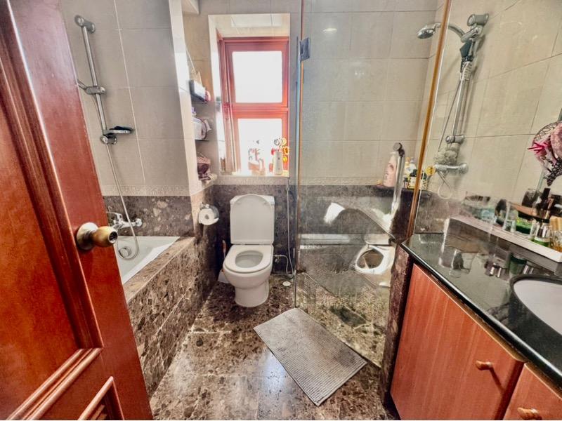 Condominium for Rent, Tropical Spring Condominium For Rent, $4,900, 3 Bed 3 Bath 1,389 sqft $3.53 psf, SGD 4,900 | 99-year Leasehold