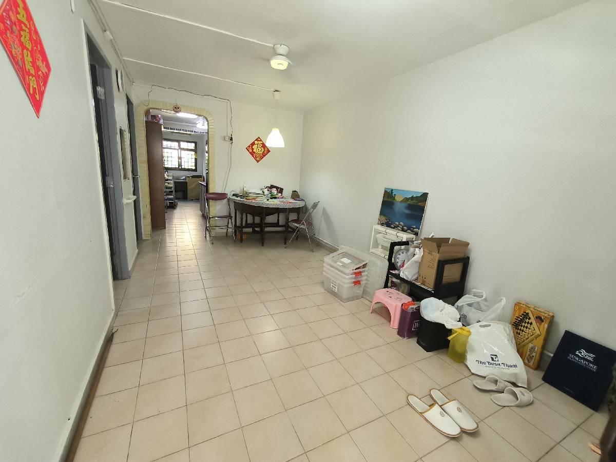 Prop-GPT: HDB Apartment: D03  82 Commonwealth Close