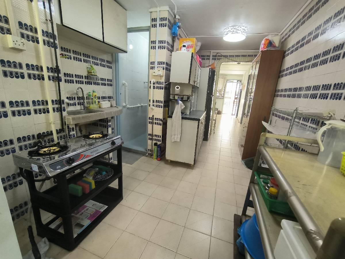 HDB Apartment for Rent, 82 Commonwealth Close HDB Apartment For Rent, $3,000, 2 Bed 2 Bath 646 sqft $4.64 psf, SGD 3,000 | 99-year Leasehold