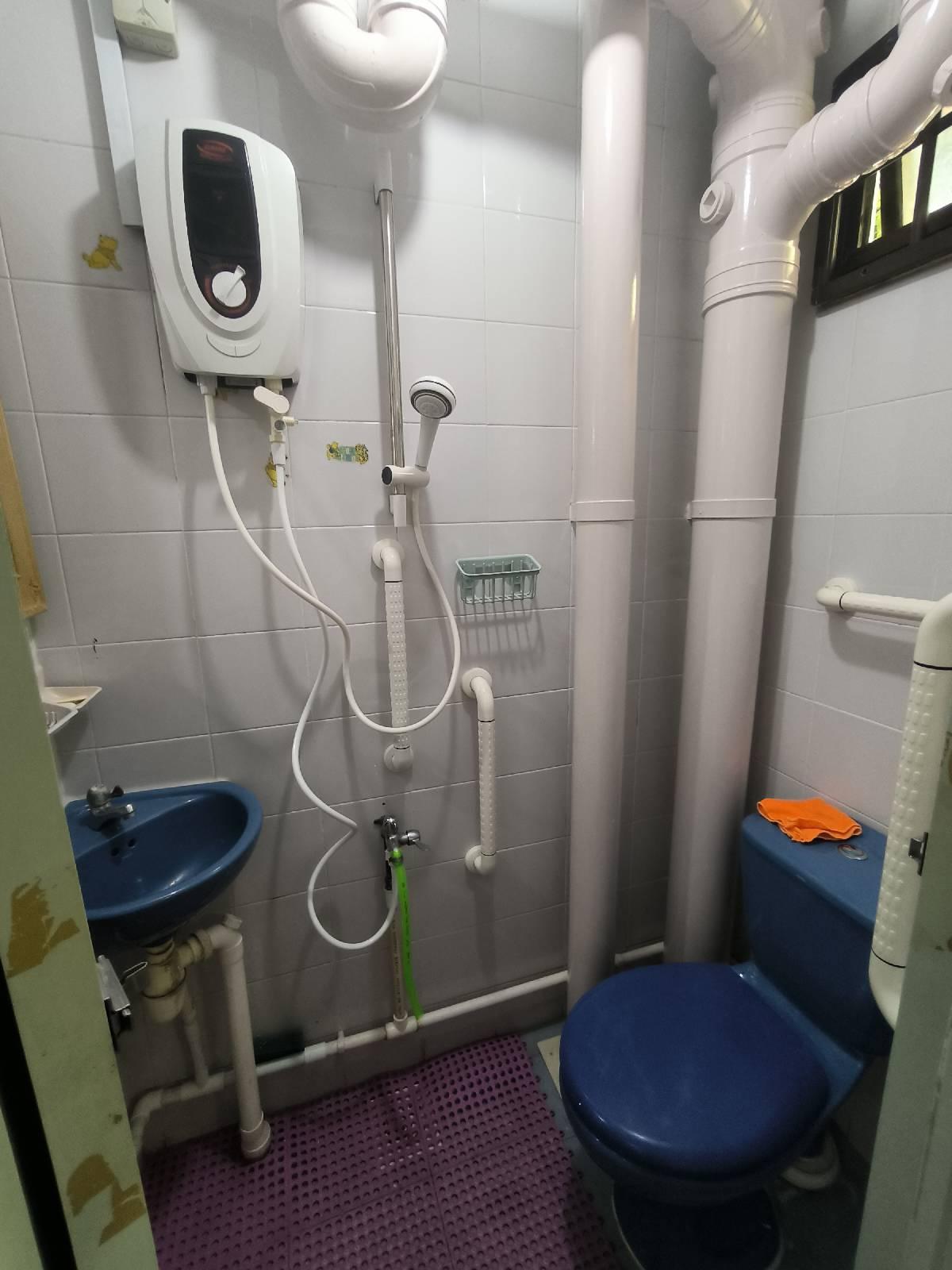 HDB Apartment for Rent, 82 Commonwealth Close HDB Apartment For Rent, $3,000, 2 Bed 2 Bath 646 sqft $4.64 psf, SGD 3,000 | 99-year Leasehold