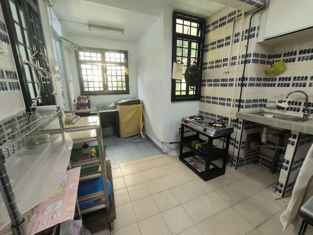 HDB Apartment for Rent, 82 Commonwealth Close HDB Apartment For Rent, $3,000, 2 Bed 2 Bath 646 sqft $4.64 psf, SGD 3,000 | 99-year Leasehold