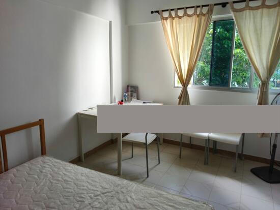Prop-GPT: HDB Apartment: D23 Bukit Batok 118 Bukit Batok West Avenue 6