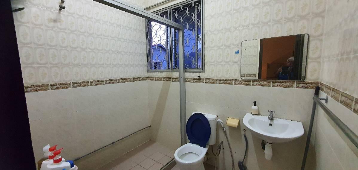 Prop-GPT: Detached: D16  SIEW LIM PARK