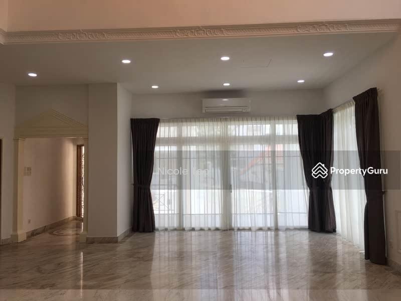 Prop-GPT: Semi-Detached: D15  Elegant House in Mountbatten Enclave