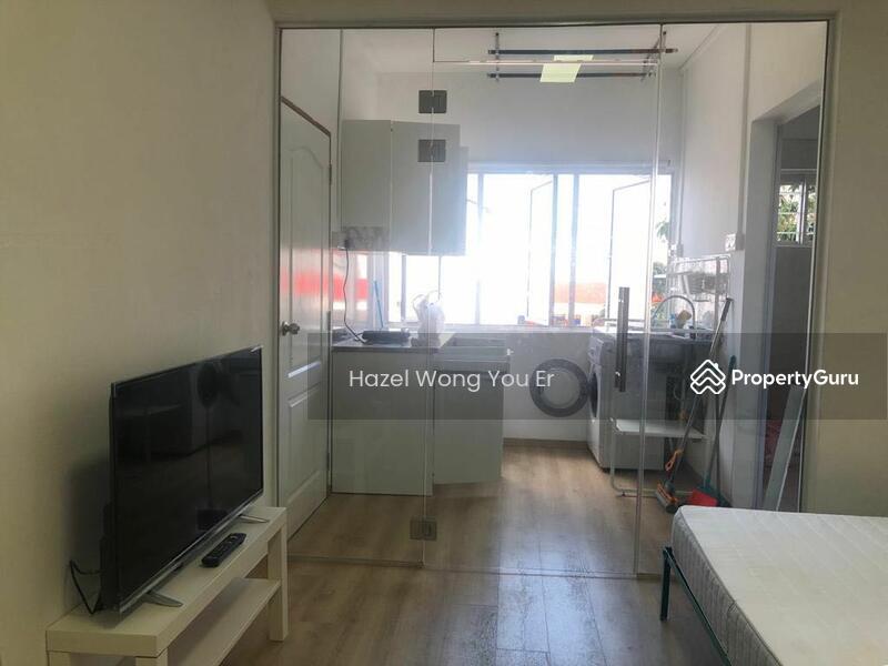 Prop-GPT: Apartment: D14 Geylang 620 geylang rd walk up apartment