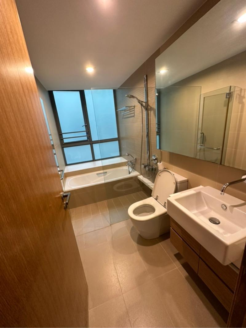 Condominium for Rent, The Sixth Avenue Residences Condominium For Rent, $6,800, 3 Bed 3 Bath 1,356 sqft $5.01 psf, SGD 6,800 | Freehold
