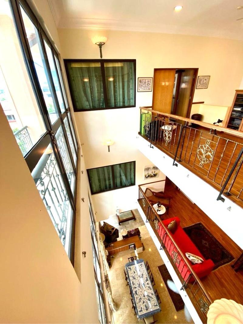 DUCHESS AVENUE Semi-Detached House For Rent, $17,500, 5 Bed 4 Bath 4,000 sqft $4.73 psf