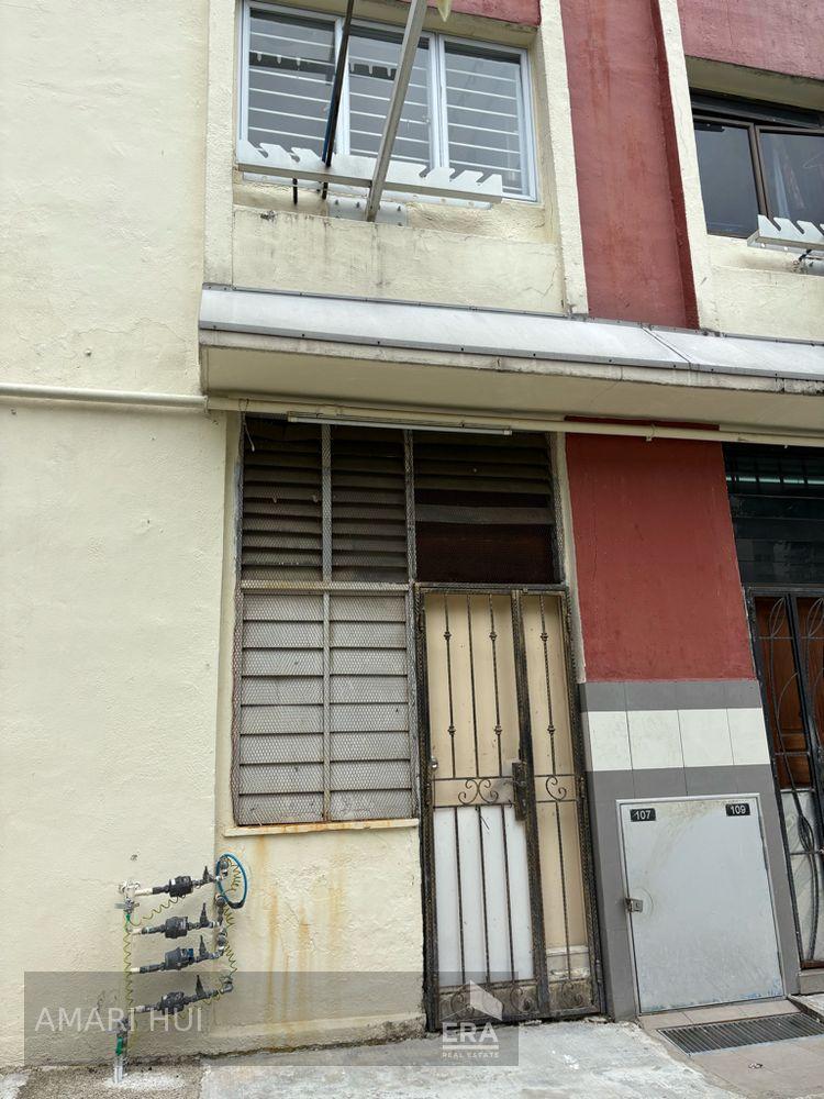 Prop-GPT: Retail:   Saint George'S Road 4 St. George'S Road For Rent