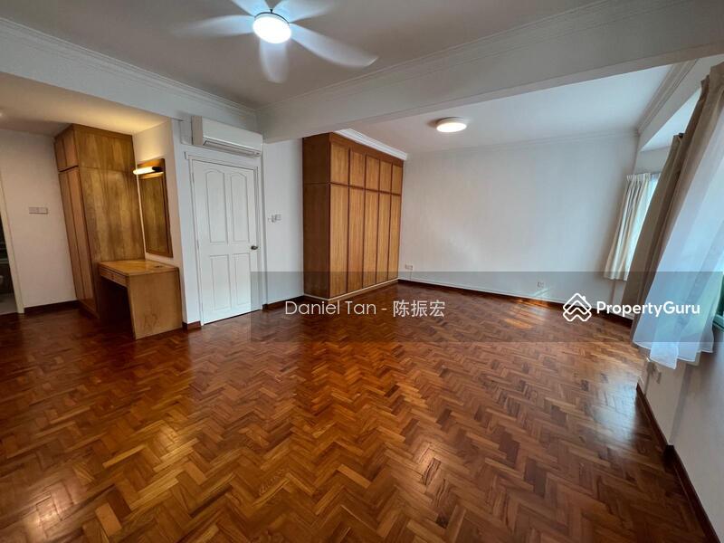 Terrace for Rent, Beauty World MRT nearby and next to Nature Reserve, SGD 7,800