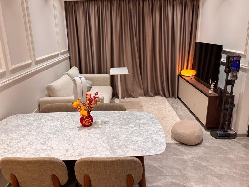 Condominium for Rent: D20, 570314