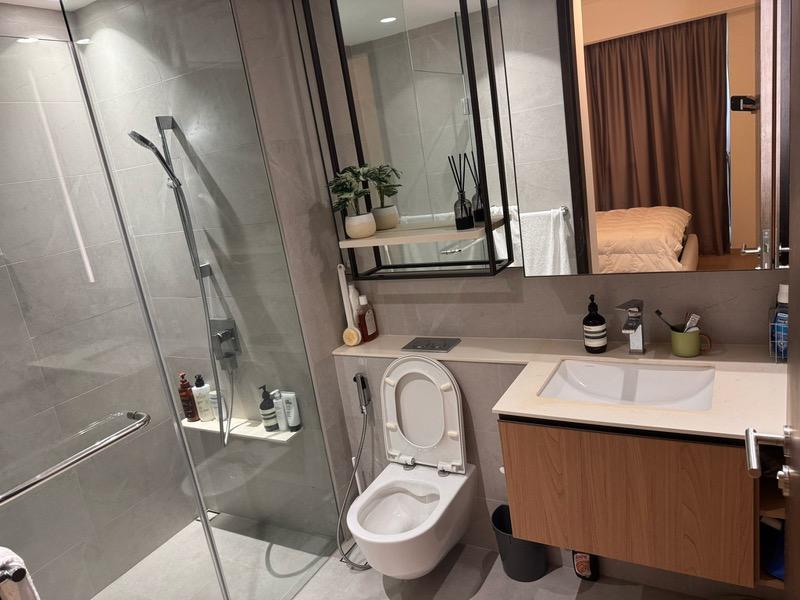 Condominium for Rent: D20, 570314