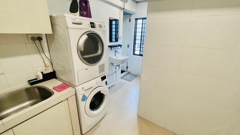 Apartment for Rent, People's Park Complex Apartment Room Rental, $2,400, 1 Bed 1 Bath 300 sqft $8.00 psf, SGD 2,400