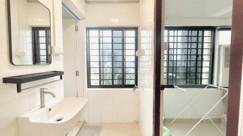 Apartment for Rent, People's Park Complex Apartment Room Rental, $2,400, 1 Bed 1 Bath 300 sqft $8.00 psf, SGD 2,400